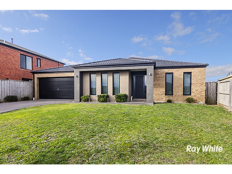 20 Robusta Avenue, Cranbourne VIC 3977