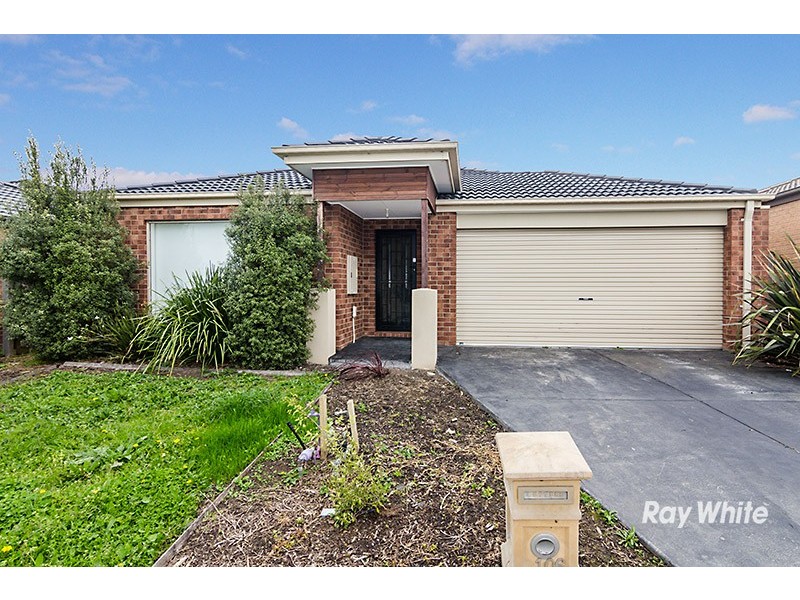 106 Mountainview Boulevard, Cranbourne North VIC 3977
