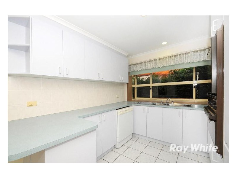 3 Flying Star Walk, Skye VIC 3977