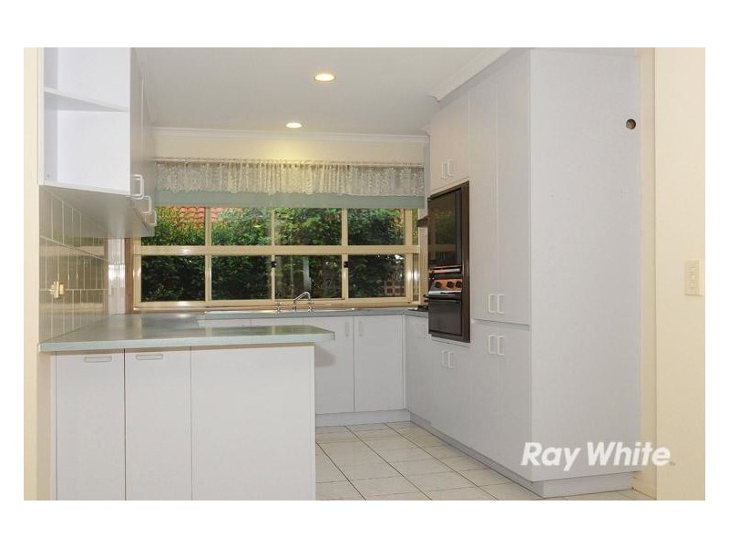 3 Flying Star Walk, Skye VIC 3977