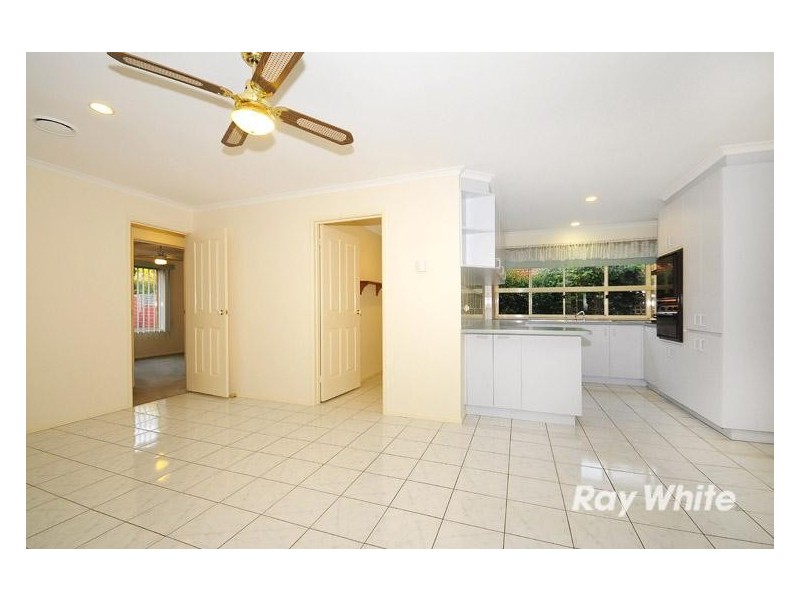 3 Flying Star Walk, Skye VIC 3977