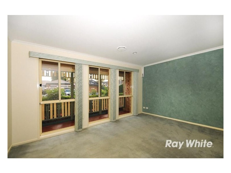 3 Flying Star Walk, Skye VIC 3977