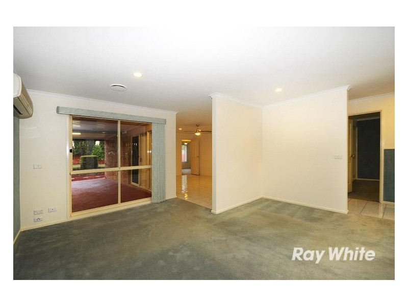 3 Flying Star Walk, Skye VIC 3977