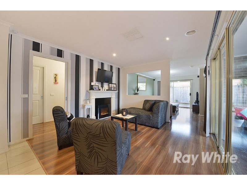 9 Hugden Close, Lyndhurst VIC 3975
