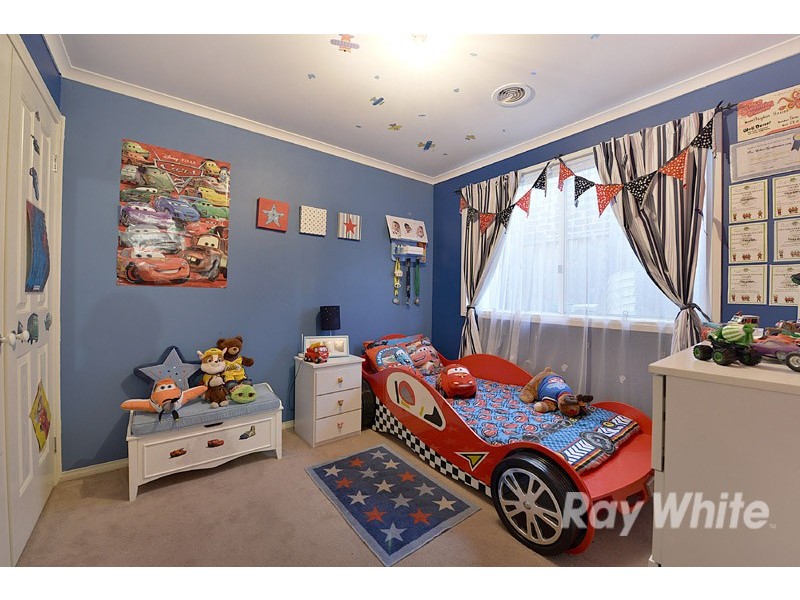 9 Hugden Close, Lyndhurst VIC 3975