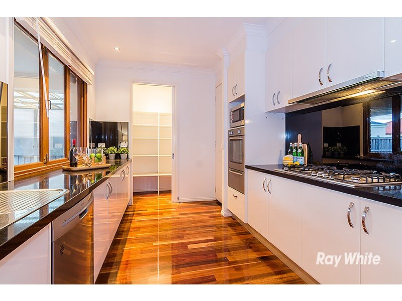 13 Mallett Grove, Lyndhurst VIC 3975