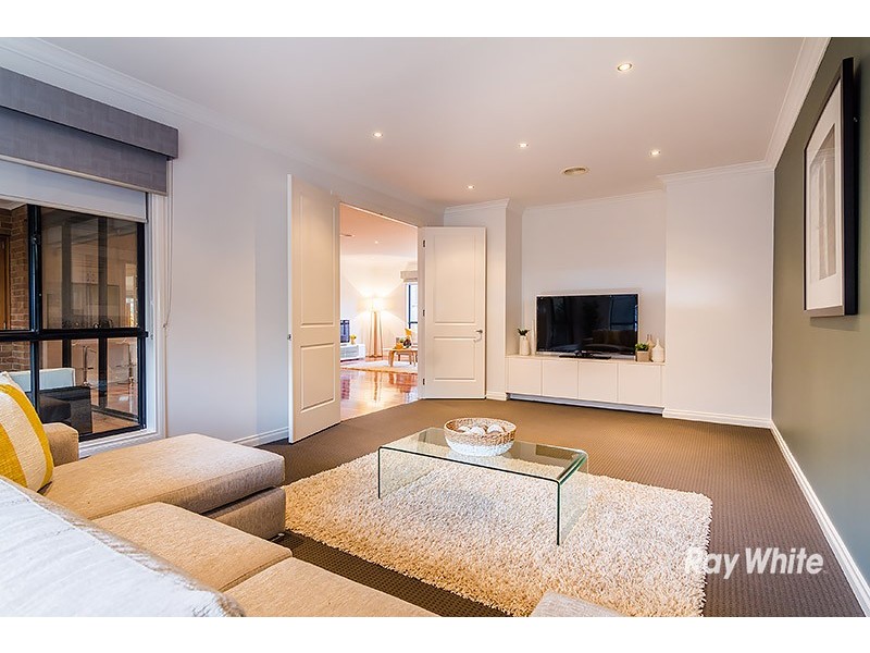 13 Mallett Grove, Lyndhurst VIC 3975