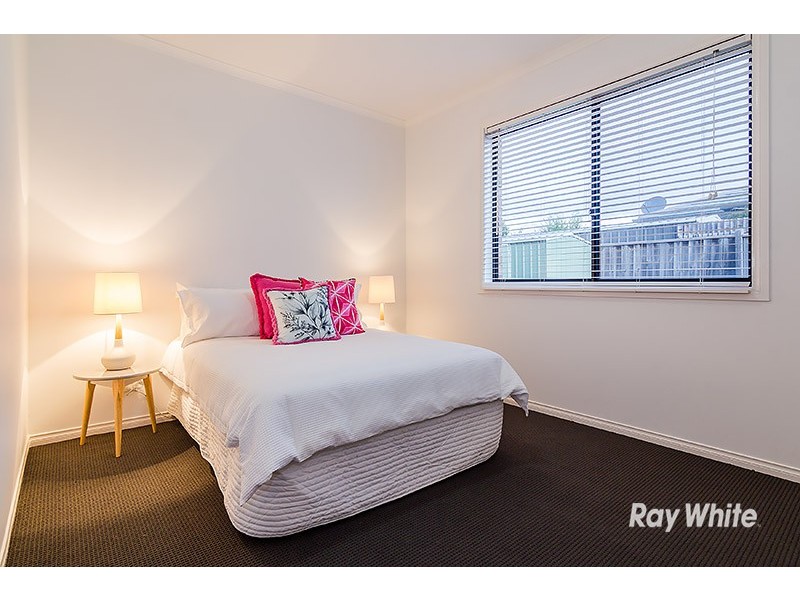 13 Mallett Grove, Lyndhurst VIC 3975