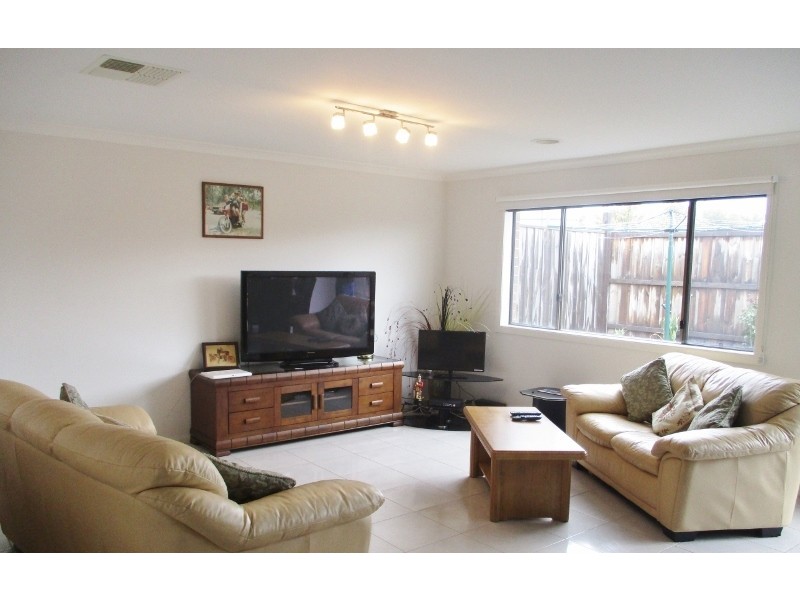 3 Albida Parade, Lyndhurst VIC 3975