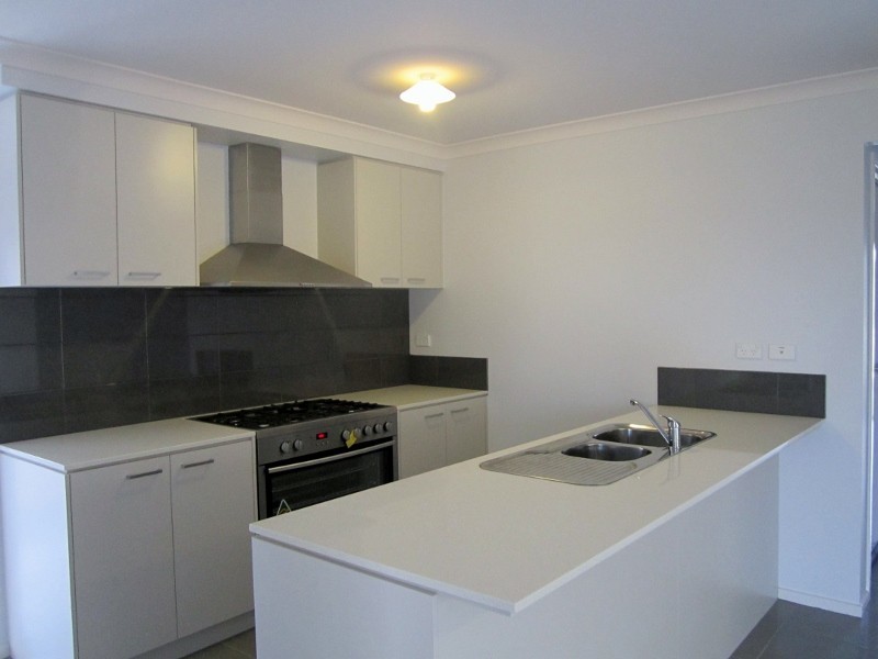 79 Como Parade, Clyde North VIC 3978