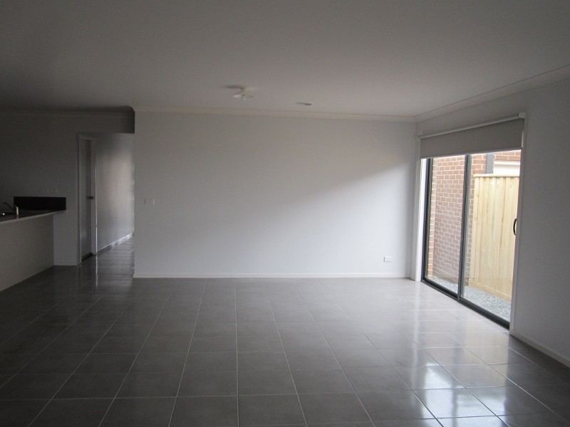 79 Como Parade, Clyde North VIC 3978