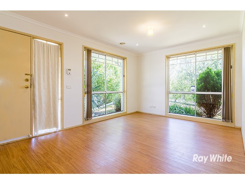 19 Joyce Street, Cranbourne West VIC 3977