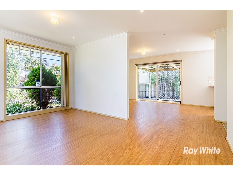 19 Joyce Street, Cranbourne West VIC 3977