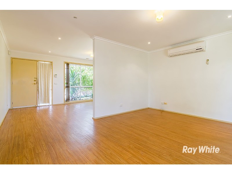 19 Joyce Street, Cranbourne West VIC 3977