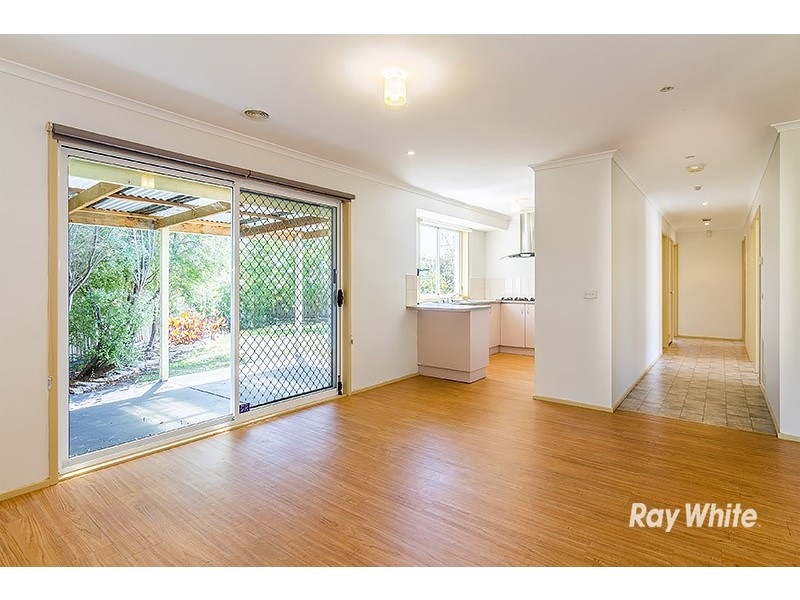 19 Joyce Street, Cranbourne West VIC 3977
