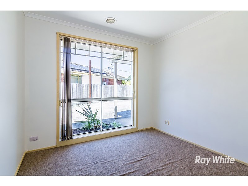 19 Joyce Street, Cranbourne West VIC 3977