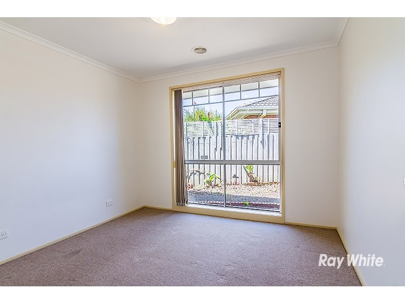 19 Joyce Street, Cranbourne West VIC 3977