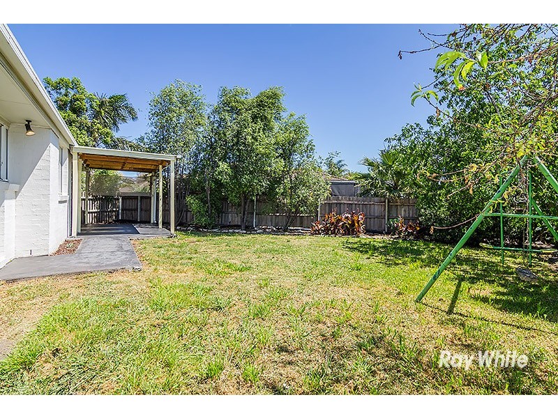 19 Joyce Street, Cranbourne West VIC 3977