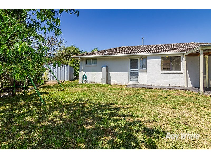 19 Joyce Street, Cranbourne West VIC 3977