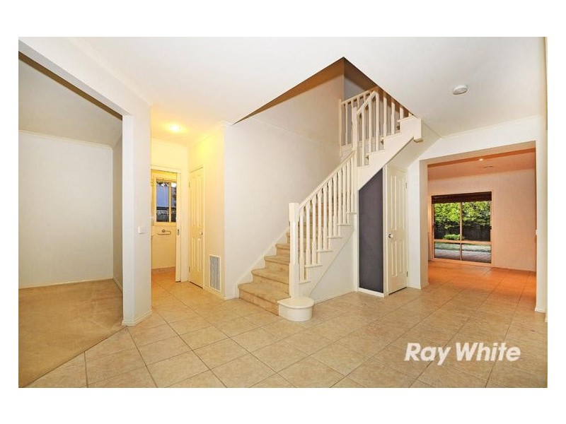 10 Sunningdale Crescent, Cranbourne VIC 3977