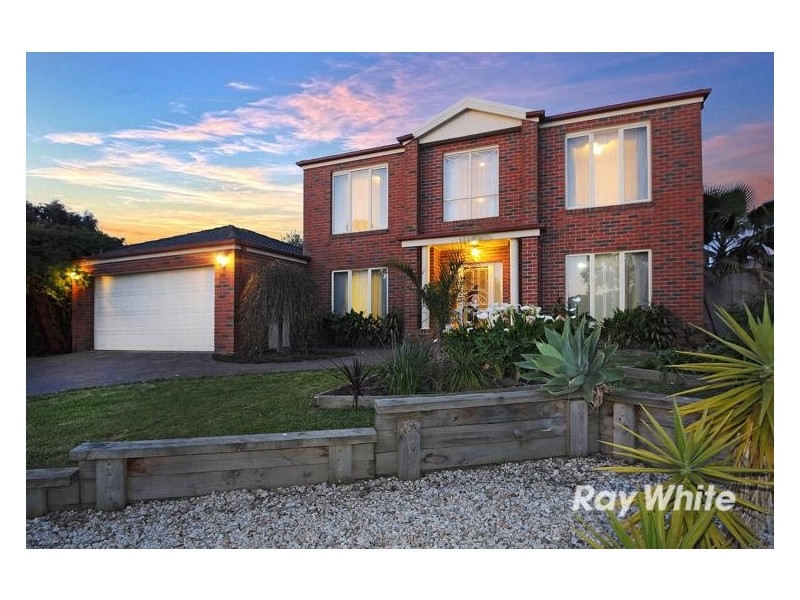10 Sunningdale Crescent, Cranbourne VIC 3977