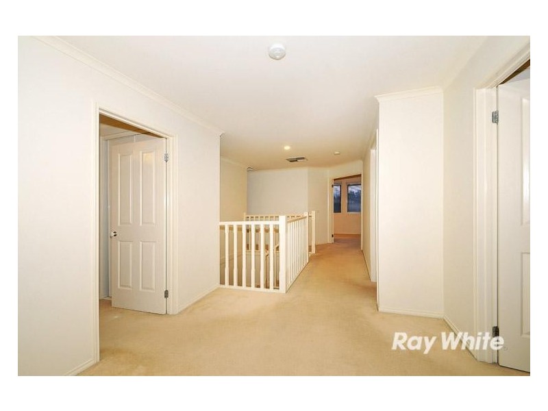 10 Sunningdale Crescent, Cranbourne VIC 3977