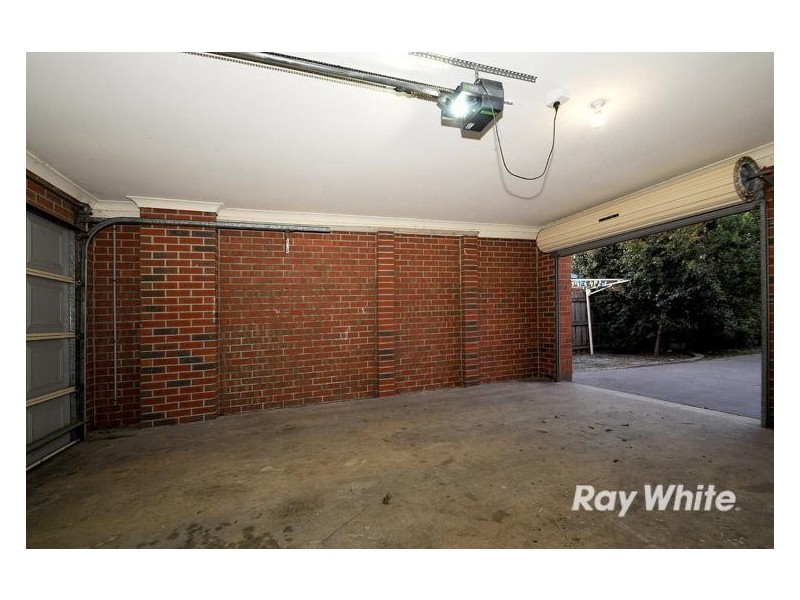 10 Sunningdale Crescent, Cranbourne VIC 3977