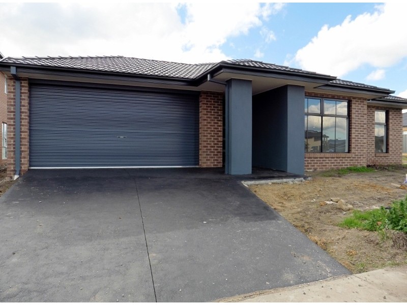 6 Asteria Crescent, Cranbourne West VIC 3977