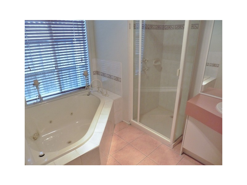 31 Dutton Close, Lynbrook VIC 3975