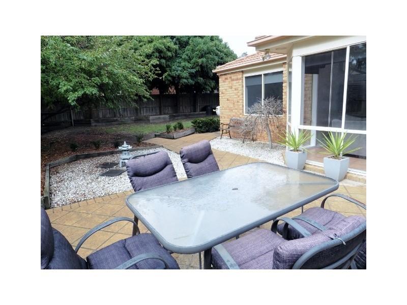 31 Dutton Close, Lynbrook VIC 3975