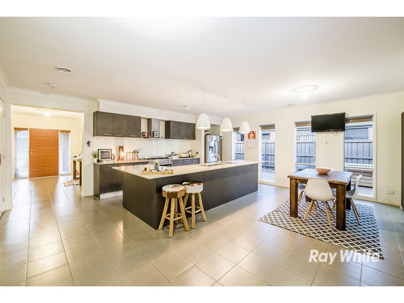 16 Black Caesar Drive, Cranbourne East VIC 3977