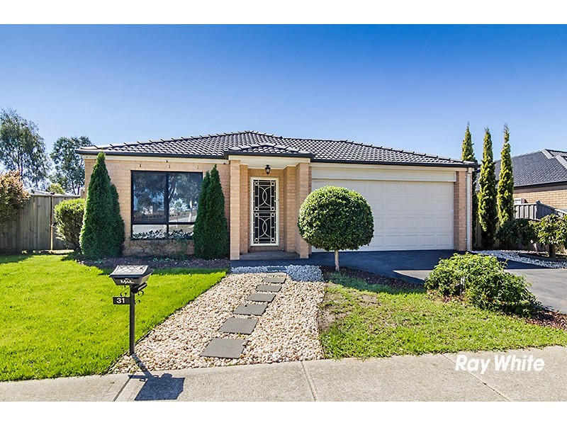 31 Yammerbook Way, Cranbourne East VIC 3977