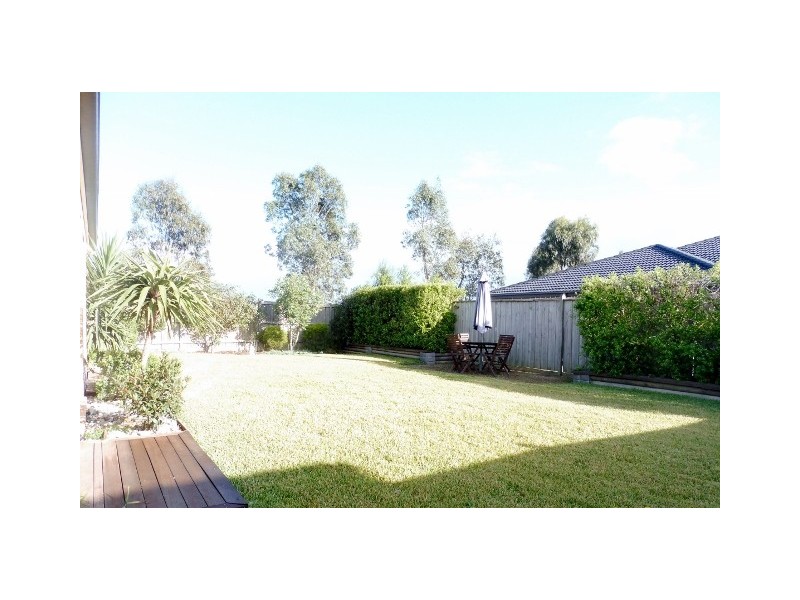 31 Yammerbook Way, Cranbourne East VIC 3977
