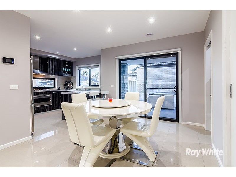 28 Elliott Parade, Lynbrook VIC 3975