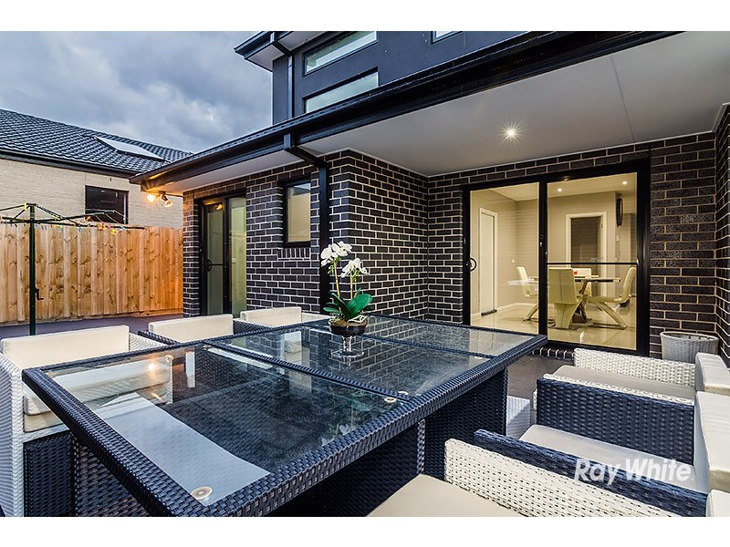 28 Elliott Parade, Lynbrook VIC 3975