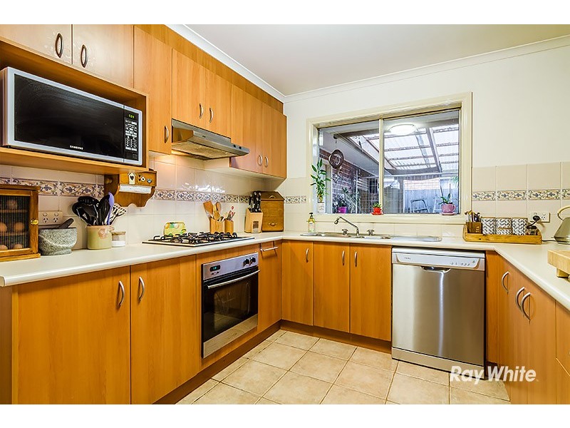 24 Oakman Way, Hampton Park VIC 3976