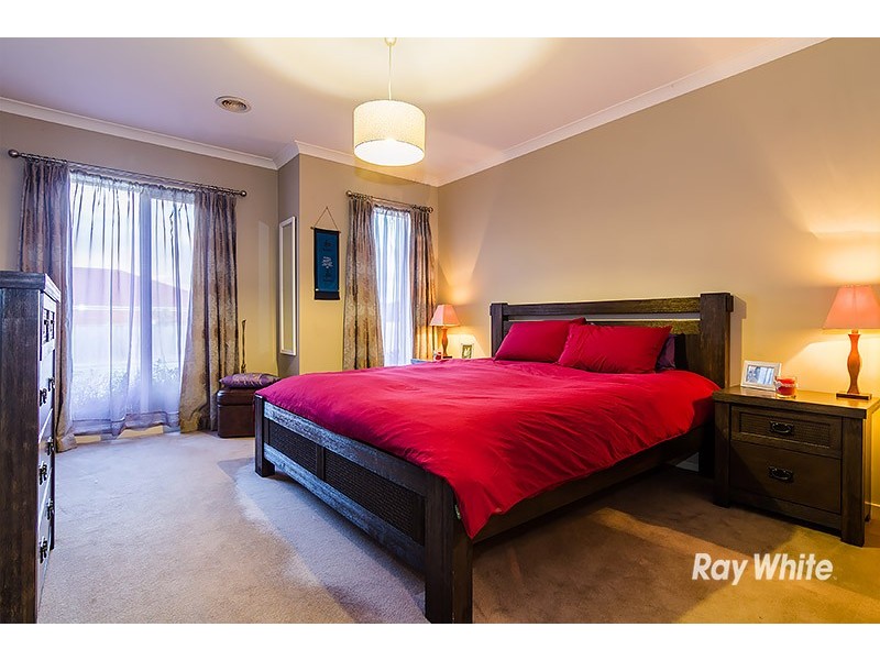 31 Broadstone Way, Cranbourne VIC 3977