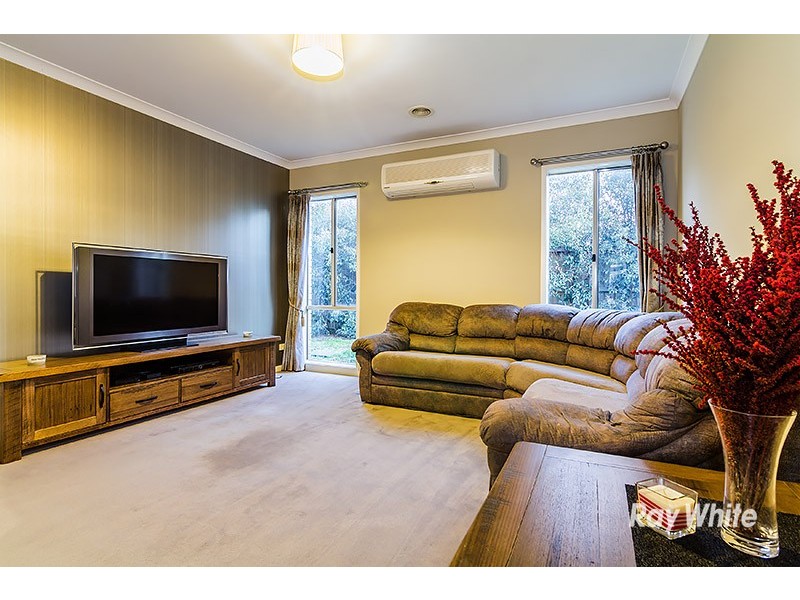 31 Broadstone Way, Cranbourne VIC 3977