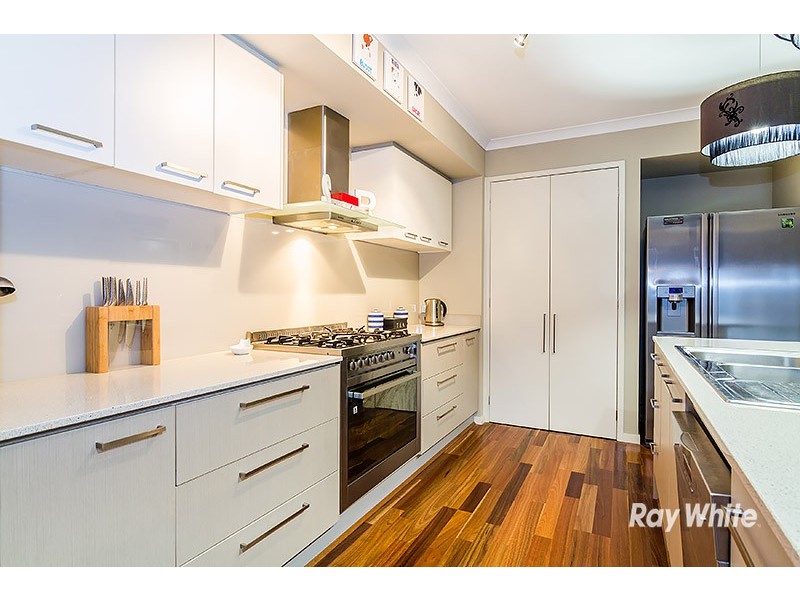 31 Broadstone Way, Cranbourne VIC 3977