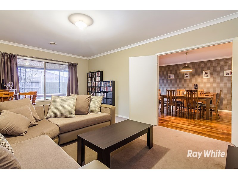 31 Broadstone Way, Cranbourne VIC 3977