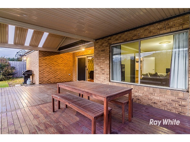 31 Broadstone Way, Cranbourne VIC 3977
