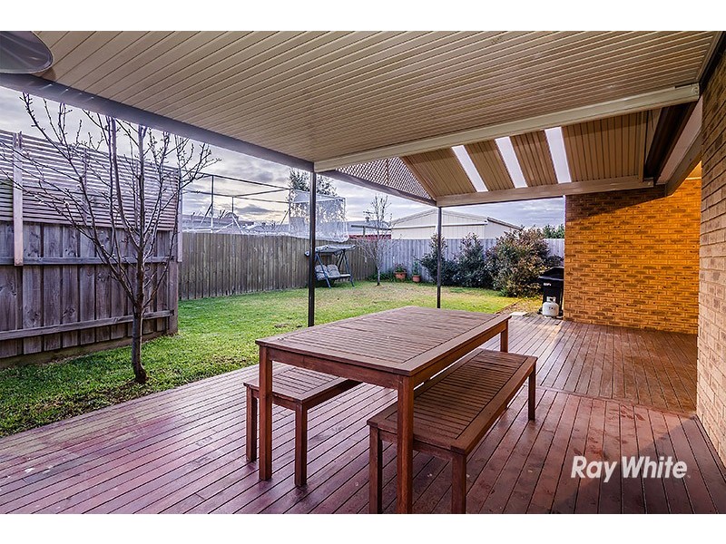 31 Broadstone Way, Cranbourne VIC 3977