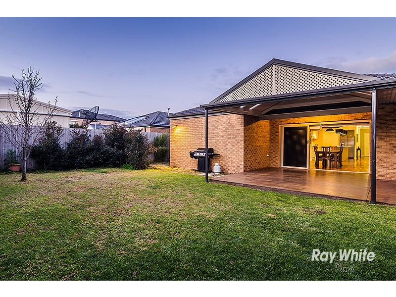 31 Broadstone Way, Cranbourne VIC 3977