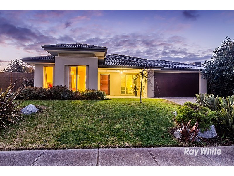 31 Broadstone Way, Cranbourne VIC 3977