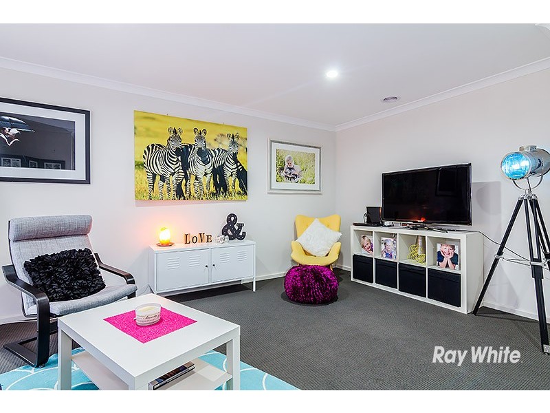 16 Illawarra Avenue, Clyde VIC 3978