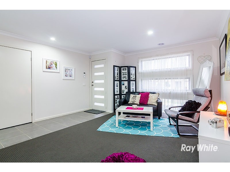 16 Illawarra Avenue, Clyde VIC 3978