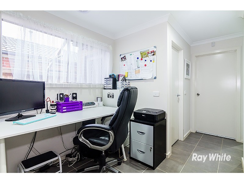 16 Illawarra Avenue, Clyde VIC 3978