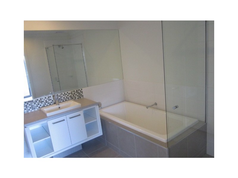 17/2 Sanoma Drive, Skye VIC 3977