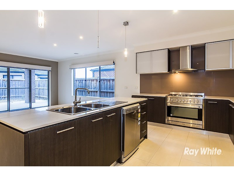 19 Kess Grove, Lyndhurst VIC 3975