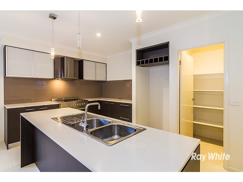 19 Kess Grove, Lyndhurst VIC 3975